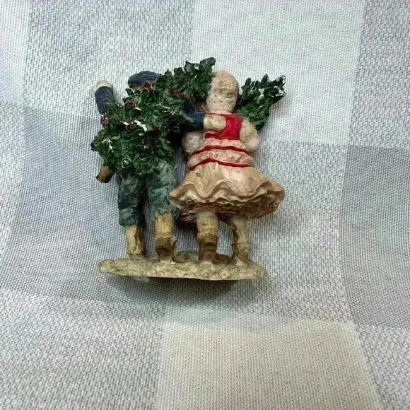 VTG Christmas Village boy and girl tree hunt - Picture 3 of 5